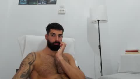 cuteeboy online show from October 16, 2025, 8:15 am