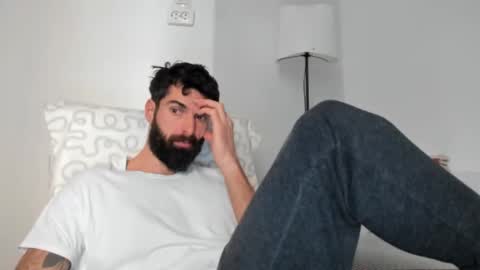 cuteeboy online show from December 19, 2025, 10:11 am