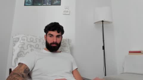 cuteeboy online show from January 13, 2026, 8:52 am