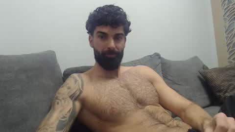 cuteeboy online show from February 10, 2026, 6:28 am