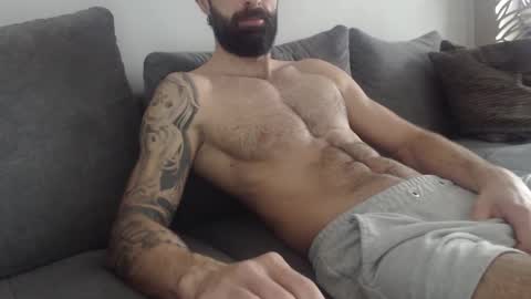 cuteeboy online show from March 24, 2026, 5:56 am