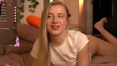 Snapshot of cuteeeeealina chatting on April 23, 2026, 8:00 pm Alina online show from April 23, 2026, 8:00 pm