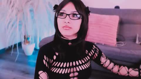 Zoe  online show from November 30, 2025, 3:21 am