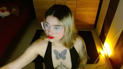 Snapshot of cuteisabella_a chatting on July 14, 2026, 6:35 pm isabella online show from July 14, 2026, 6:35 pm