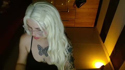 Snapshot of cuteisabella_a chatting on July 25, 2026, 7:00 pm isabella online show from July 25, 2026, 7:00 pm
