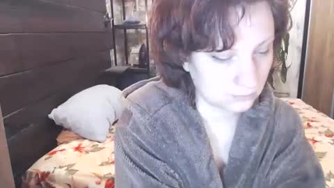 Snapshot of cutemoan chatting on May 1, 2026, 9:52 pm Rita online show from May 1, 2026, 9:52 pm