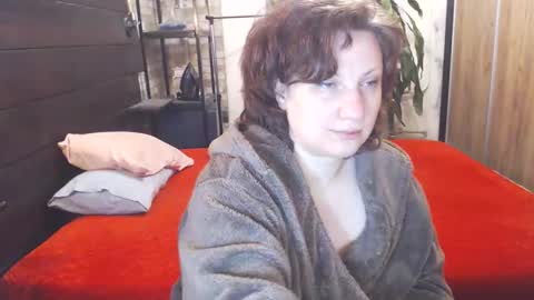 Snapshot of cutemoan chatting on May 3, 2026, 9:43 pm Rita online show from May 3, 2026, 9:43 pm