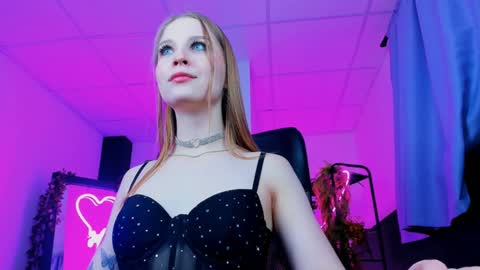 Rina online show from December 5, 2024, 9:17 am