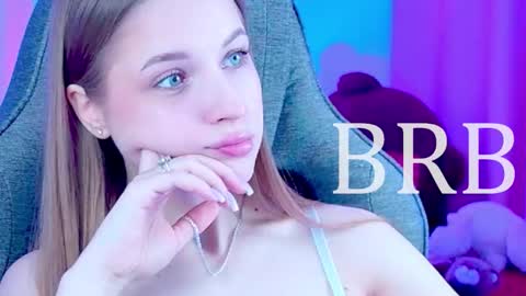 Rina online show from December 14, 2025, 8:09 am