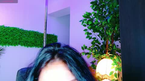 cuteness__girl online show from October 29, 2025, 6:48 am