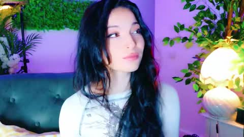 cuteness__girl online show from November 5, 2025, 6:57 am