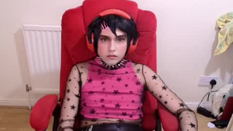 cutest_princess online show from November 25, 2025, 11:27 pm