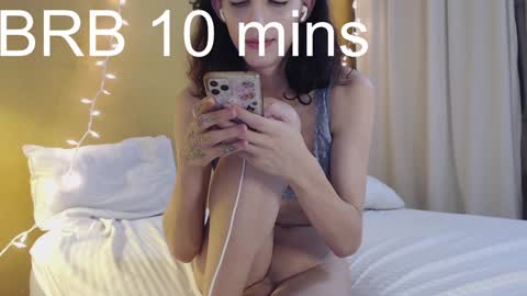 Snapshot of cutie_lilliana chatting on December 2, 2024, 11:45 am Lilliana or Lil 3 online show from December 2, 2024, 11:45 am