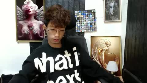 cutie_mico online show from February 10, 2025, 7:58 am