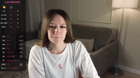 Kate online show from October 7, 2025, 12:57 pm