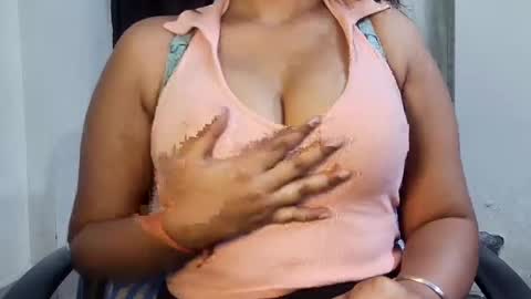 Snapshot of cutie_ruhi chatting on April 24, 2026, 6:32 pm Ruhii online show from April 24, 2026, 6:32 pm