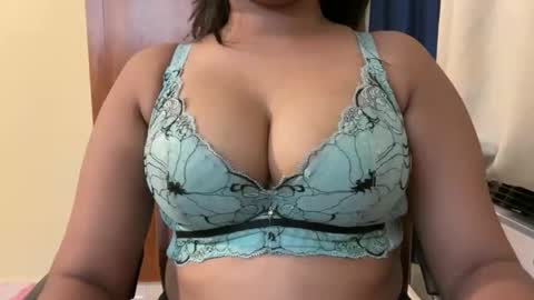 Snapshot of cutie_ruhi chatting on June 6, 2026, 7:40 pm Ruhii online show from June 6, 2026, 7:40 pm