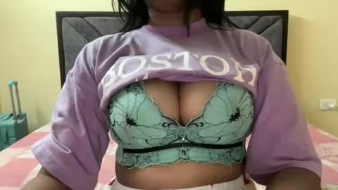 Snapshot of cutie_ruhi chatting on June 7, 2026, 7:45 am Ruhii online show from June 7, 2026, 7:45 am