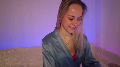 cutie_xoxo_ online show from April 2, 2026, 8:06 pm