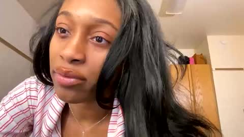 cutieeeva online show from February 14, 2026, 8:00 am