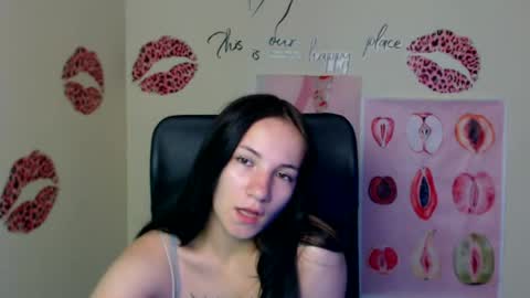 Snapshot of cutielady_ chatting on July 16, 2026, 6:14 pm Emma online show from July 16, 2026, 6:14 pm