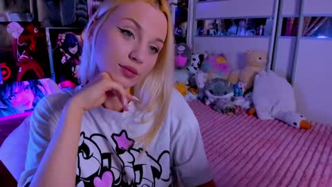Nora online show from May 1, 2026, 8:24 pm