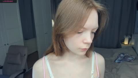 Snapshot of cuty_petite chatting on May 30, 2026, 5:37 am Anne online show from May 30, 2026, 5:37 am