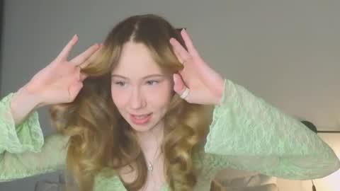 Snapshot of cuute_angell chatting on April 23, 2026, 5:15 pm Virginia See you on Sunday online show from April 23, 2026, 5:15 pm