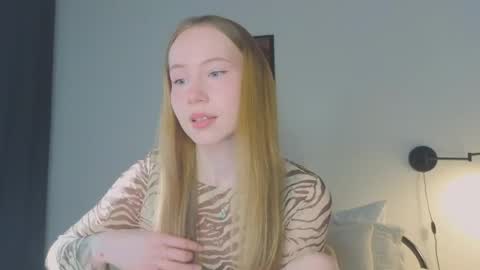 Snapshot of cuute_angell chatting on June 5, 2026, 5:07 pm Virginia See you on Sunday online show from June 5, 2026, 5:07 pm