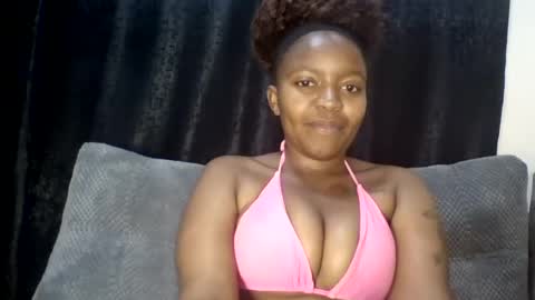 cuvy_babe online show from July 6, 2026, 7:38 pm