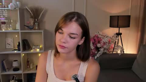 Cwen online show from September 24, 2025, 7:50 pm