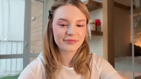 Snapshot of cyberl0ve_ chatting on April 29, 2026, 3:49 pm Im Emi streaming with my friend Reyna today online show from April 29, 2026, 3:49 pm