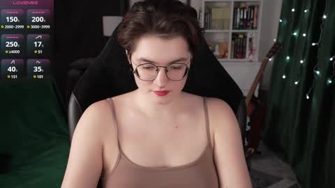 Helen Blossom online show from January 8, 2025, 8:07 pm