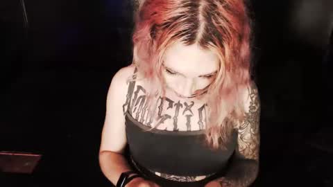 Nikki online show from November 20, 2025, 12:33 am