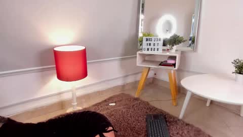 Cylie online show from December 19, 2025, 3:08 pm