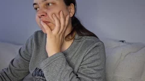 Cyndee Winter online show from October 25, 2025, 2:35 pm