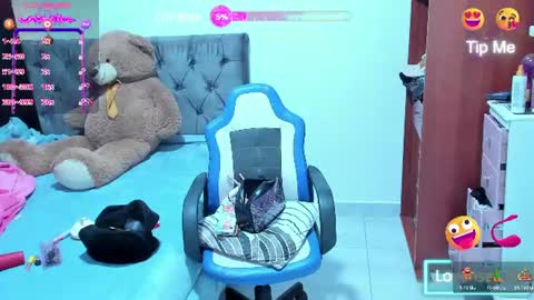 Snapshot of cynthiawatson_ chatting on June 27, 2026, 1:39 pm Cynthia online show from June 27, 2026, 1:39 pm