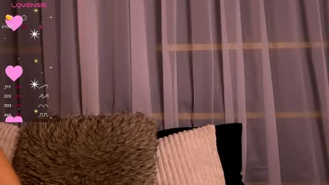 Snapshot of cynthiawest chatting on May 27, 2026, 3:25 am Ivy online show from May 27, 2026, 3:25 am