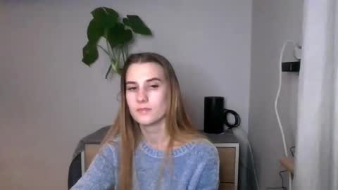 CyntiaNatural online show from December 12, 2024, 3:48 pm