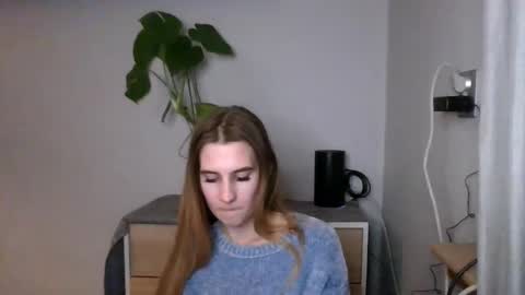 CyntiaNatural online show from December 12, 2024, 7:04 pm