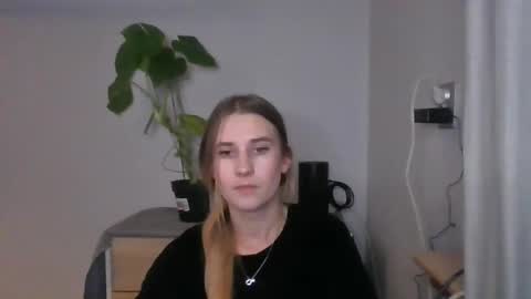 CyntiaNatural online show from December 14, 2024, 7:36 pm