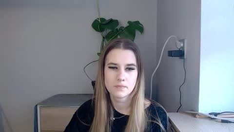 CyntiaNatural online show from February 5, 2025, 7:18 am