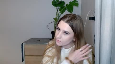 CyntiaNatural online show from February 11, 2025, 5:07 pm