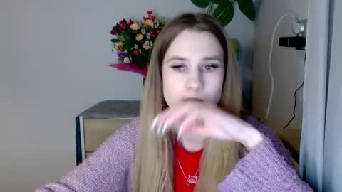 CyntiaNatural online show from February 17, 2025, 5:10 pm