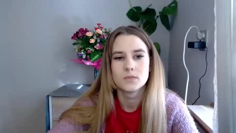 CyntiaNatural online show from February 19, 2025, 11:38 am