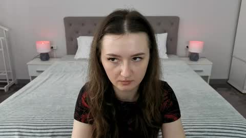 Cyrena online show from May 7, 2026, 5:46 am