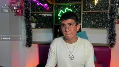 cyrus online show from November 15, 2025, 7:43 pm