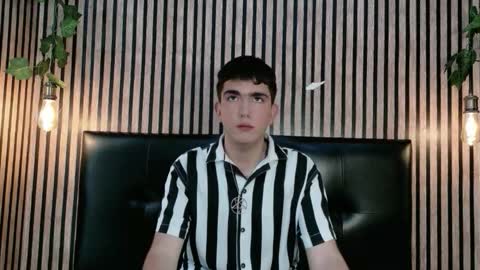 cyrus online show from November 17, 2025, 7:08 pm