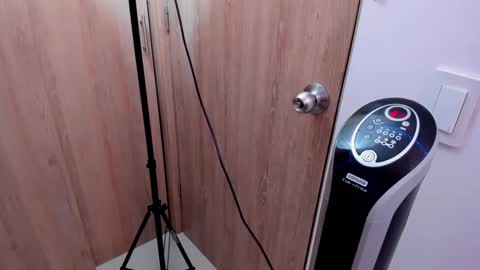 darling online show from March 12, 2025, 9:44 am