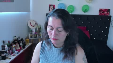 Mia  online show from February 6, 2025, 12:48 pm